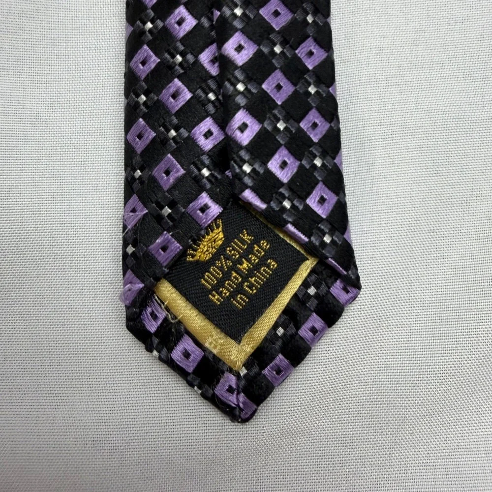Countess Mara Tie 59